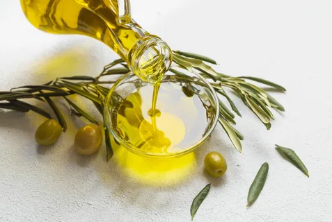 تصویر 1 از روغن زیتون رودبار مرغوب با بسته‌ بندی بهداشتی
